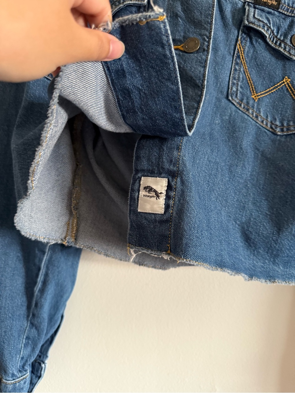Wrangler Blue Cropped Denim Jacket - size medium, 100% cotton - Picture 8 of 10